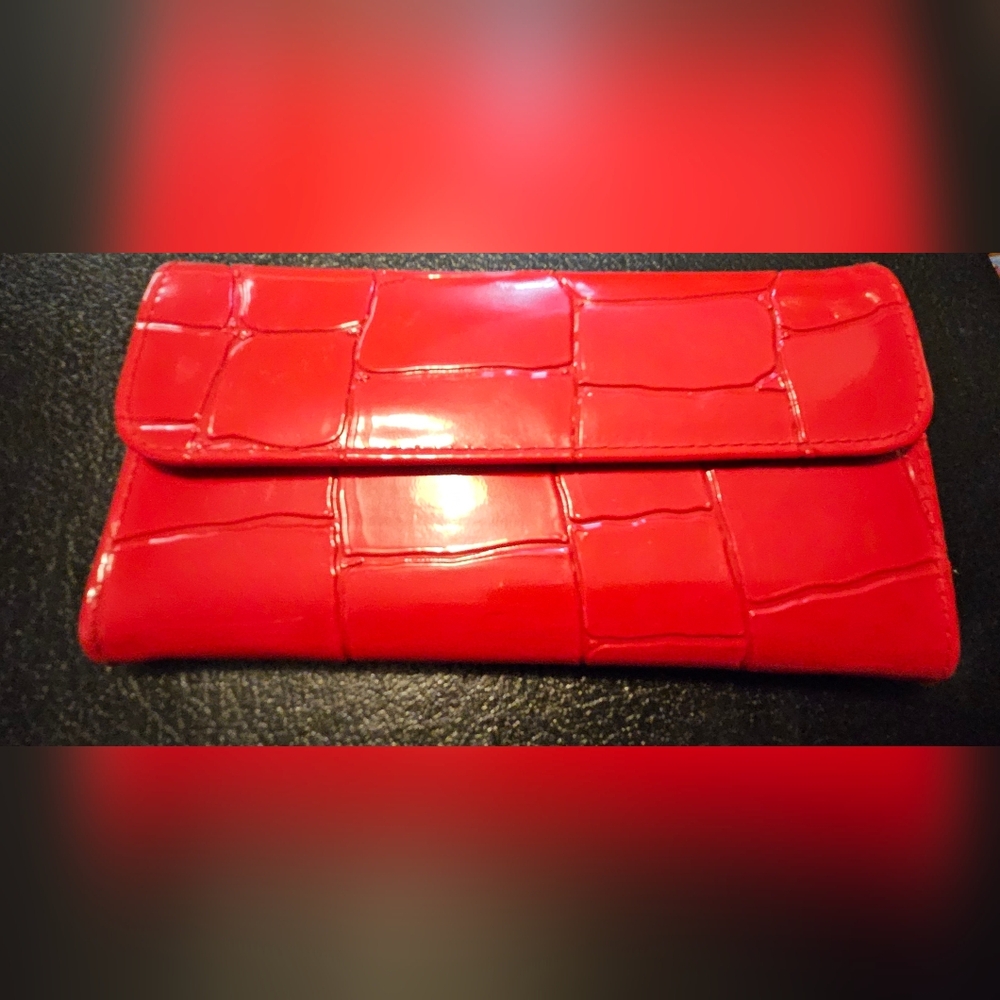 VTG NOS late 1970s/80sMundi's New Vision Red Pleather Wallet